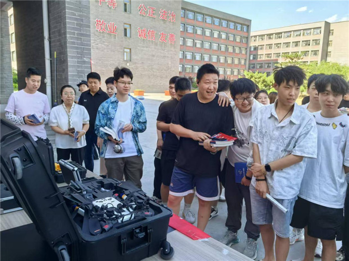 图片4.jpg