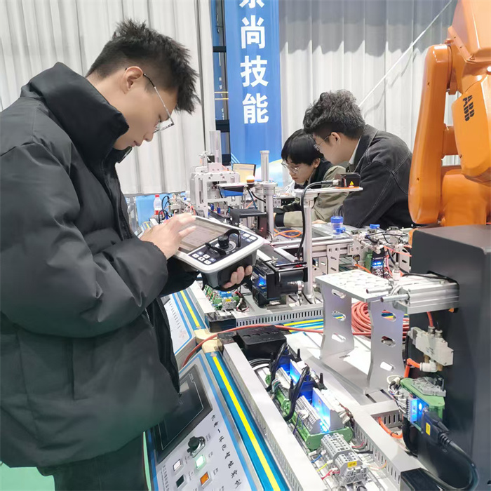 图片2.jpg 图片2.jpg