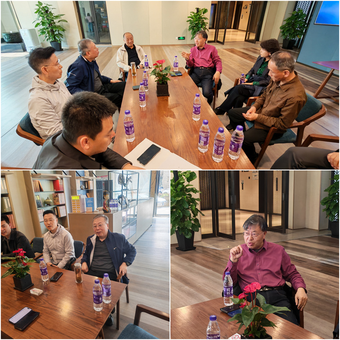 拜访专家高清.jpg 拜访专家高清.jpg