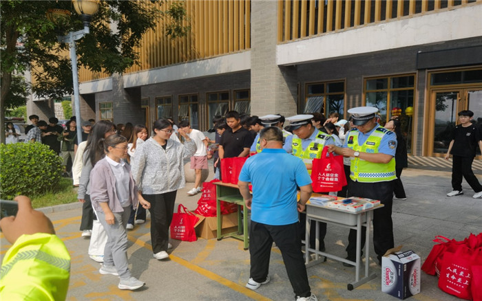 图片3.jpg